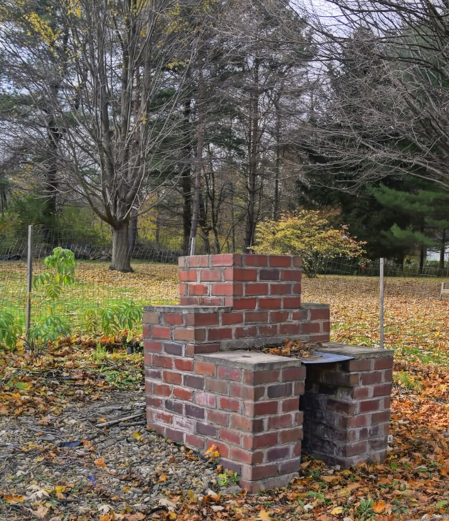 DIY brick BBQ