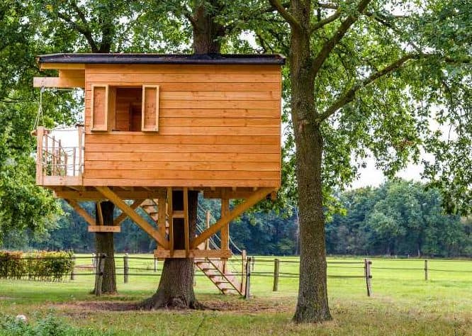 DIY box treehouse