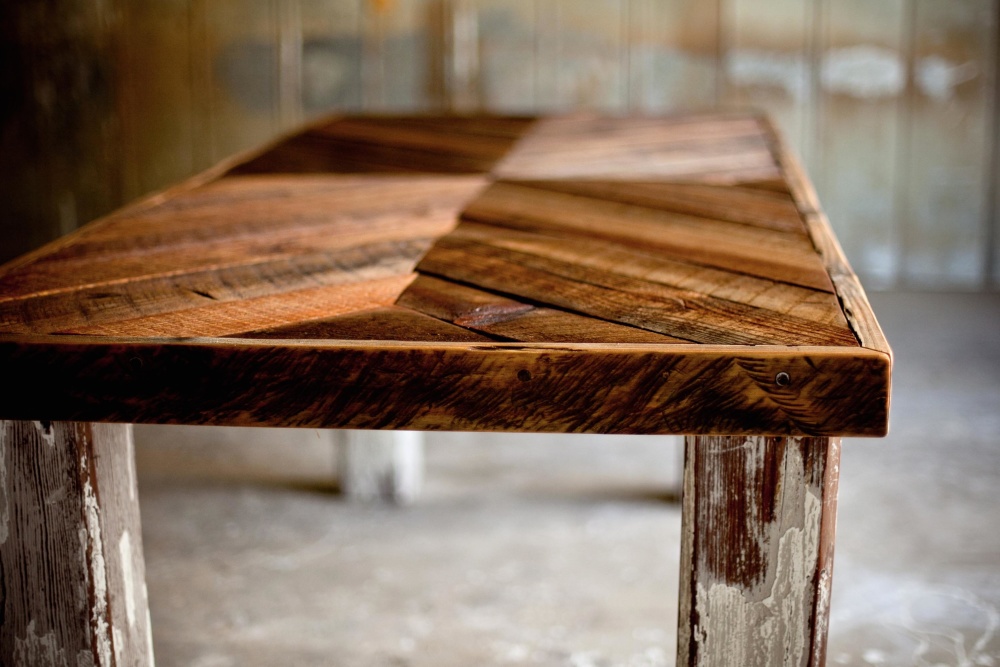Garden table with chevron pattern